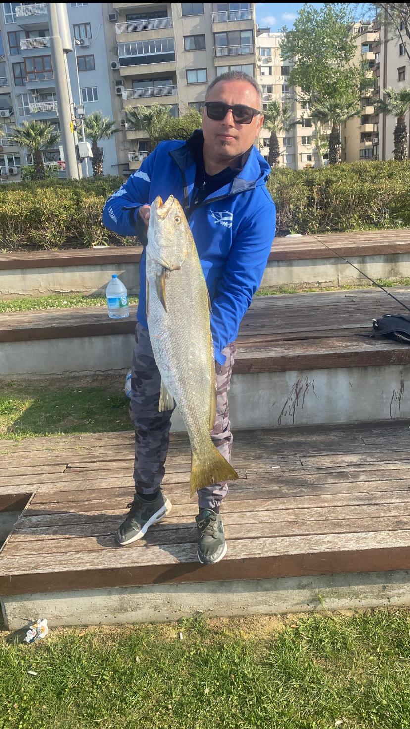 Murat Bozkurt, surf casting, kıyıdan balık avlama, surf casting uzmanı, balıkçılık yarışmaları, surf casting eğitimi, surf casting teknikleri, balık avı, balık avı malzemeleri, Dalyan Oltacılık, balıkçılık